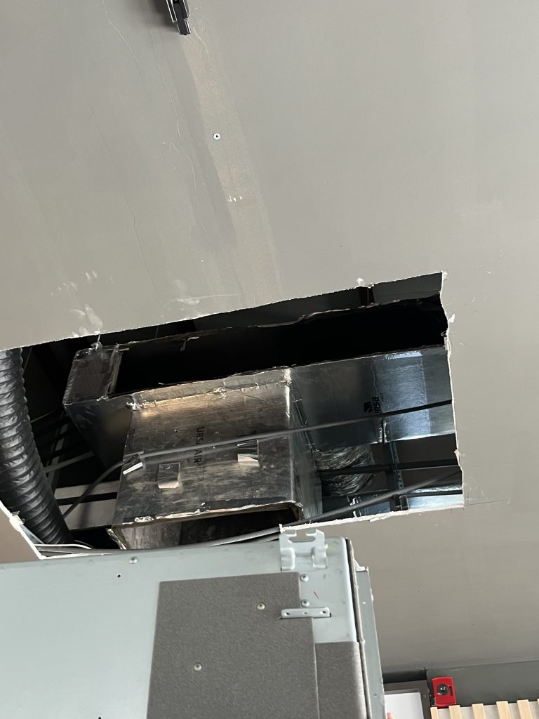 (alt="instalador aire acondicionado conductos")