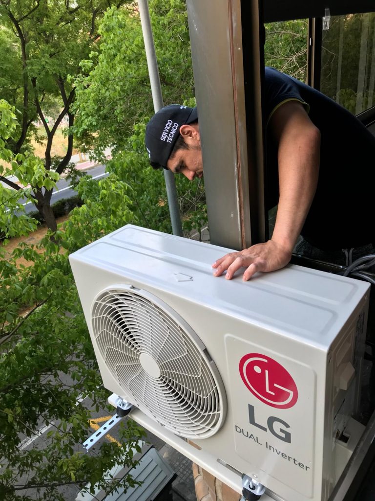Servicio-técnico-LG-aire-acondicionado-Valencia